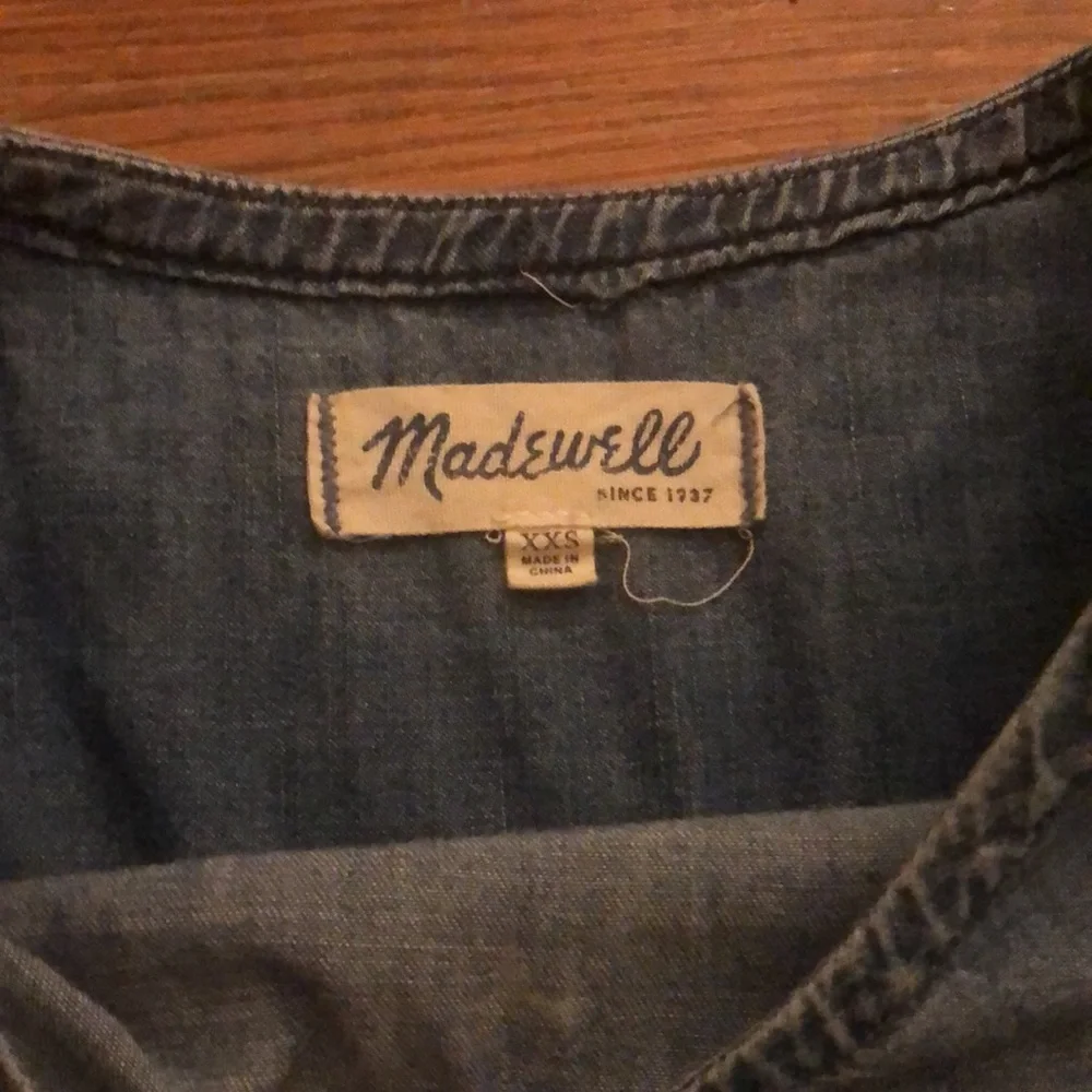 3 for $10 🌺 Madewell Chambray 100% Cotton Short Sleeve Pocket Tee - XXS - Picture 2 of 7